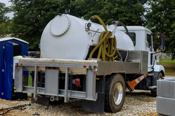Portable Toilet Options We Offer in Elk Grove Village, IL